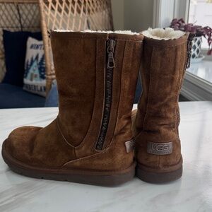 UGG Australia MAYFAIRE brown suede sheepskin side zip womens boots - Size 6